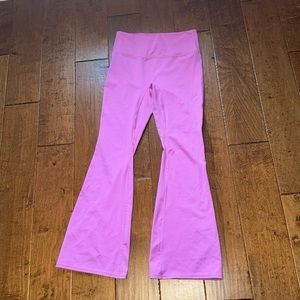 All In Motion Women’s Size L Purple High-Rise Flare Leggings